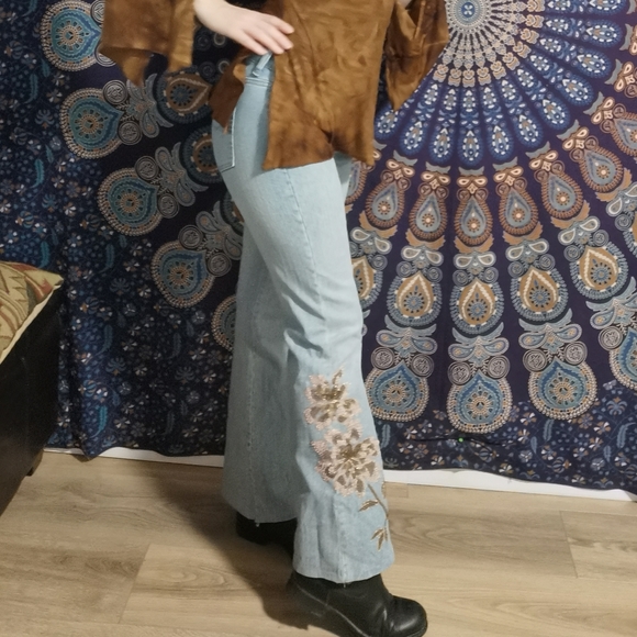 Embroidered Funky Boho Jeans - Picture 4 of 8